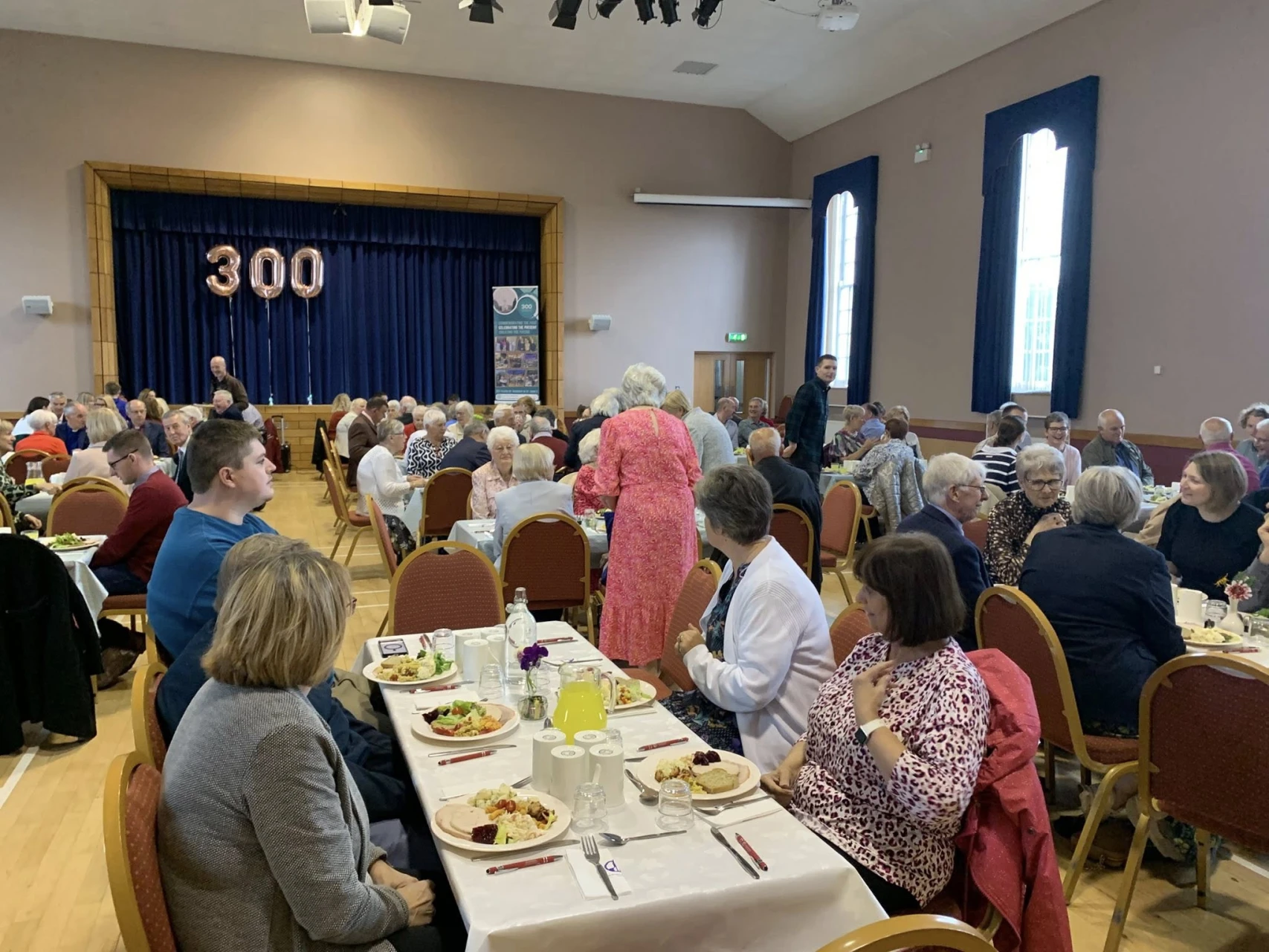 Lunch 6, Moira 300