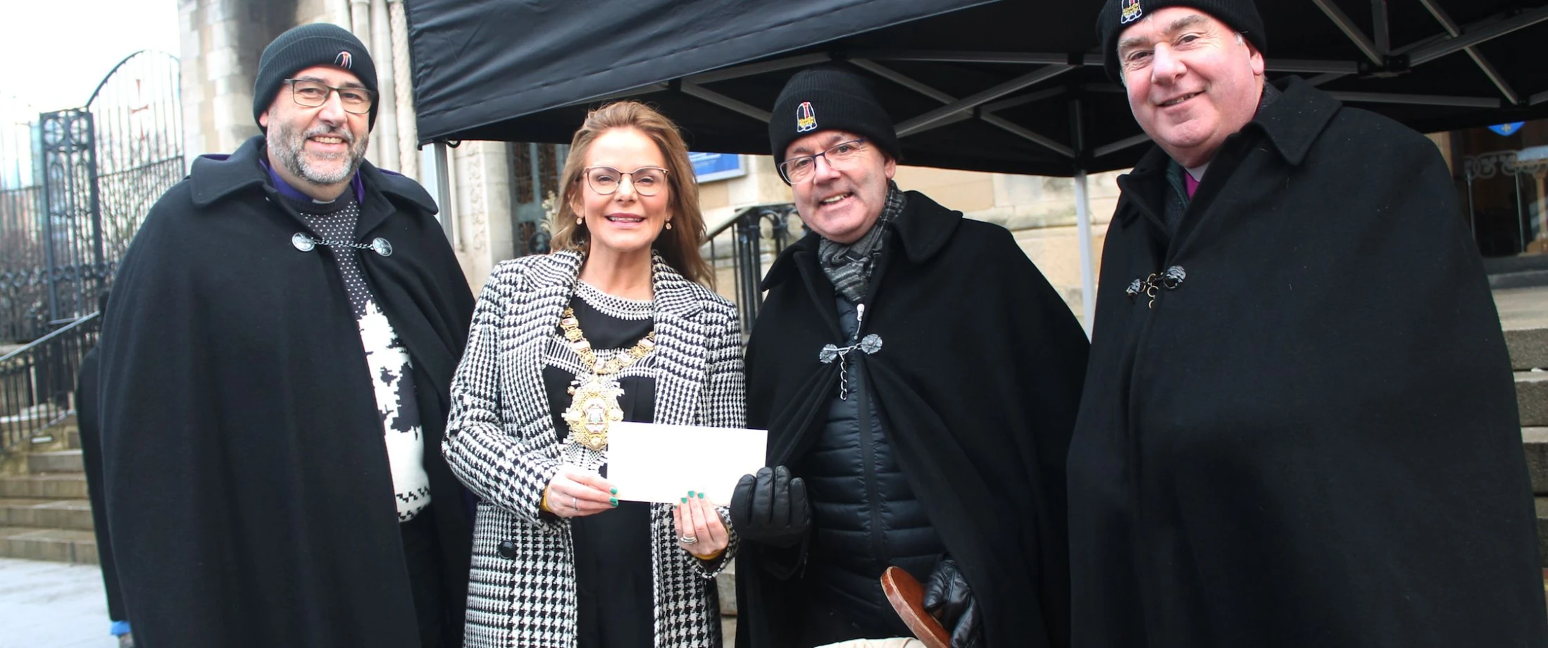 Lord Mayor visits Black Santa as Sit–out begins