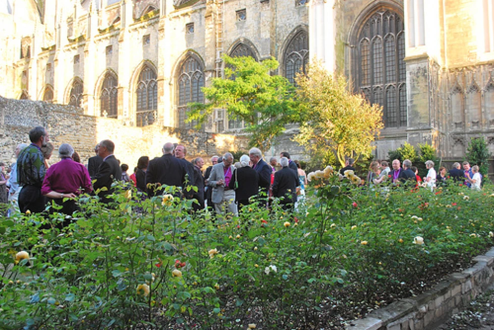 Doing the Lambeth Walk 8