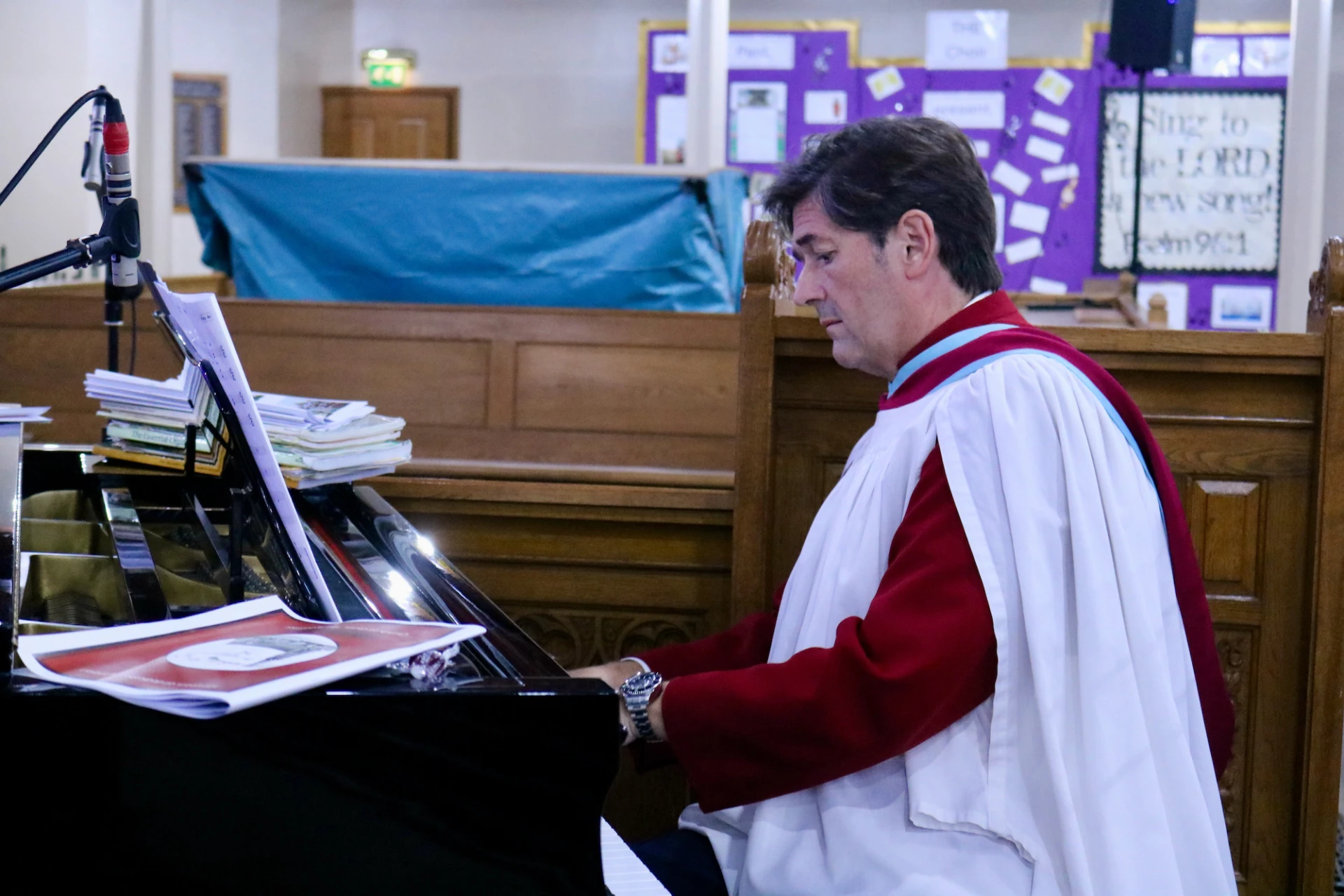 Organist Carl McCambley