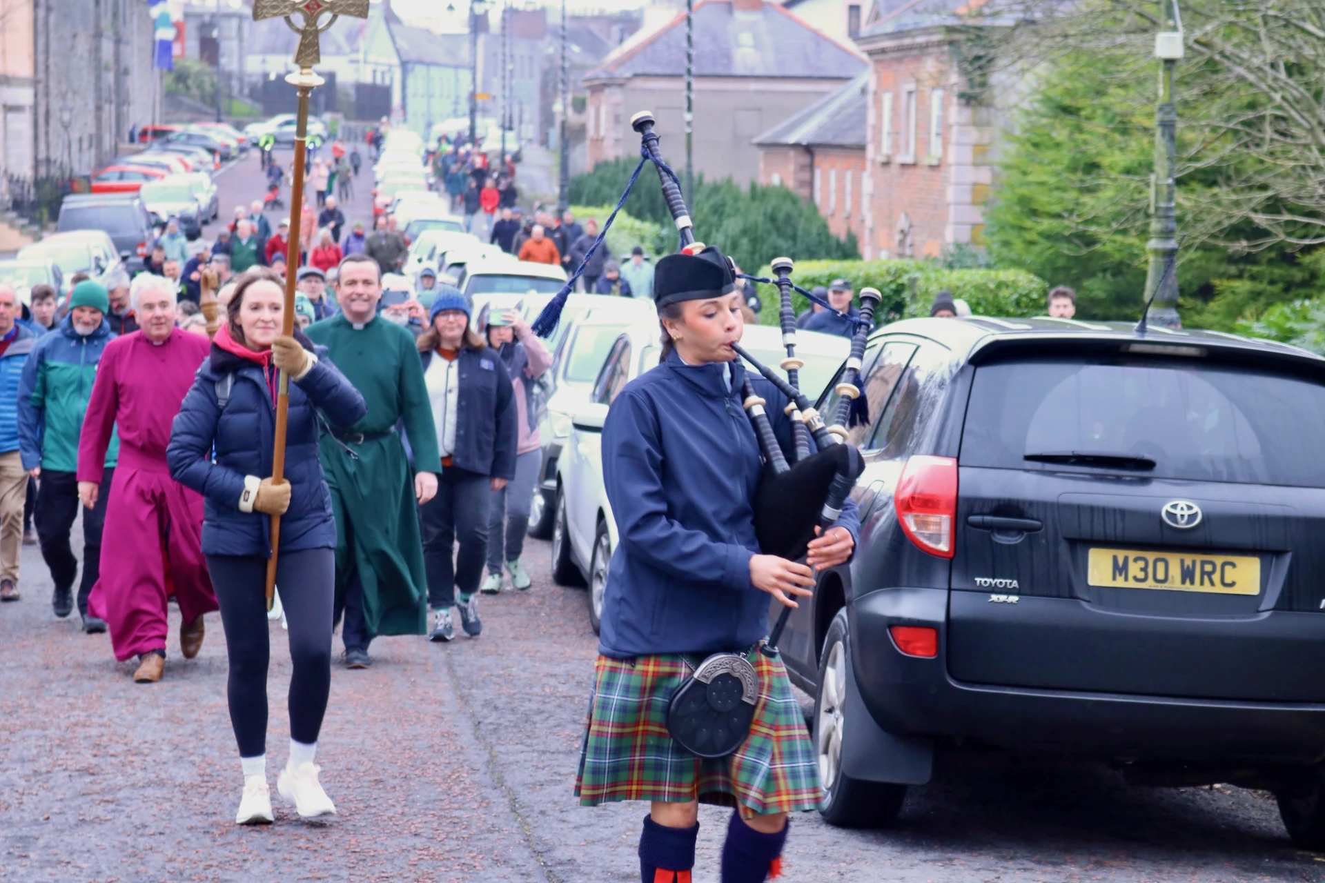 The pilgrimage is piped up the Mall