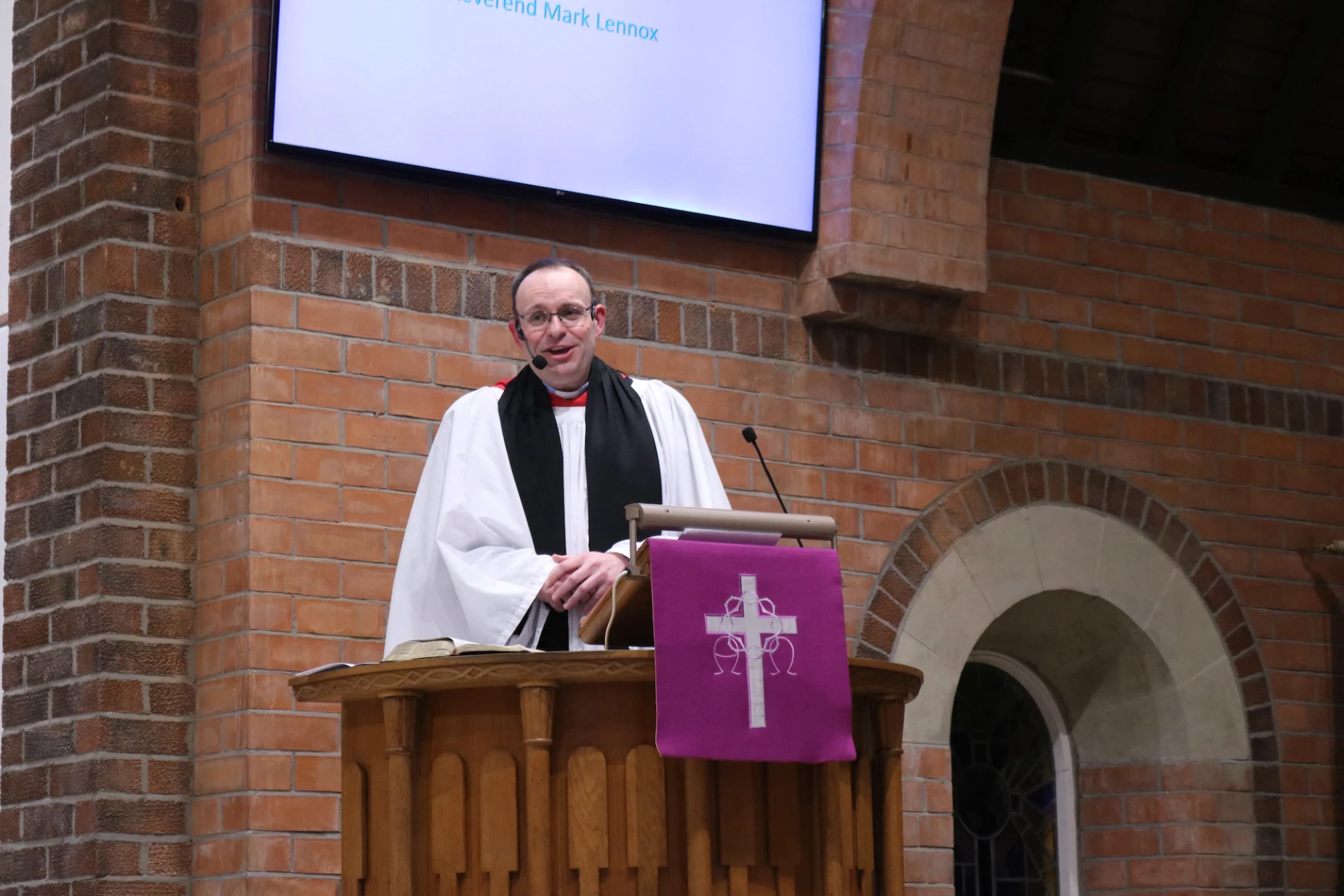 Revd Mark Lennox gives the address