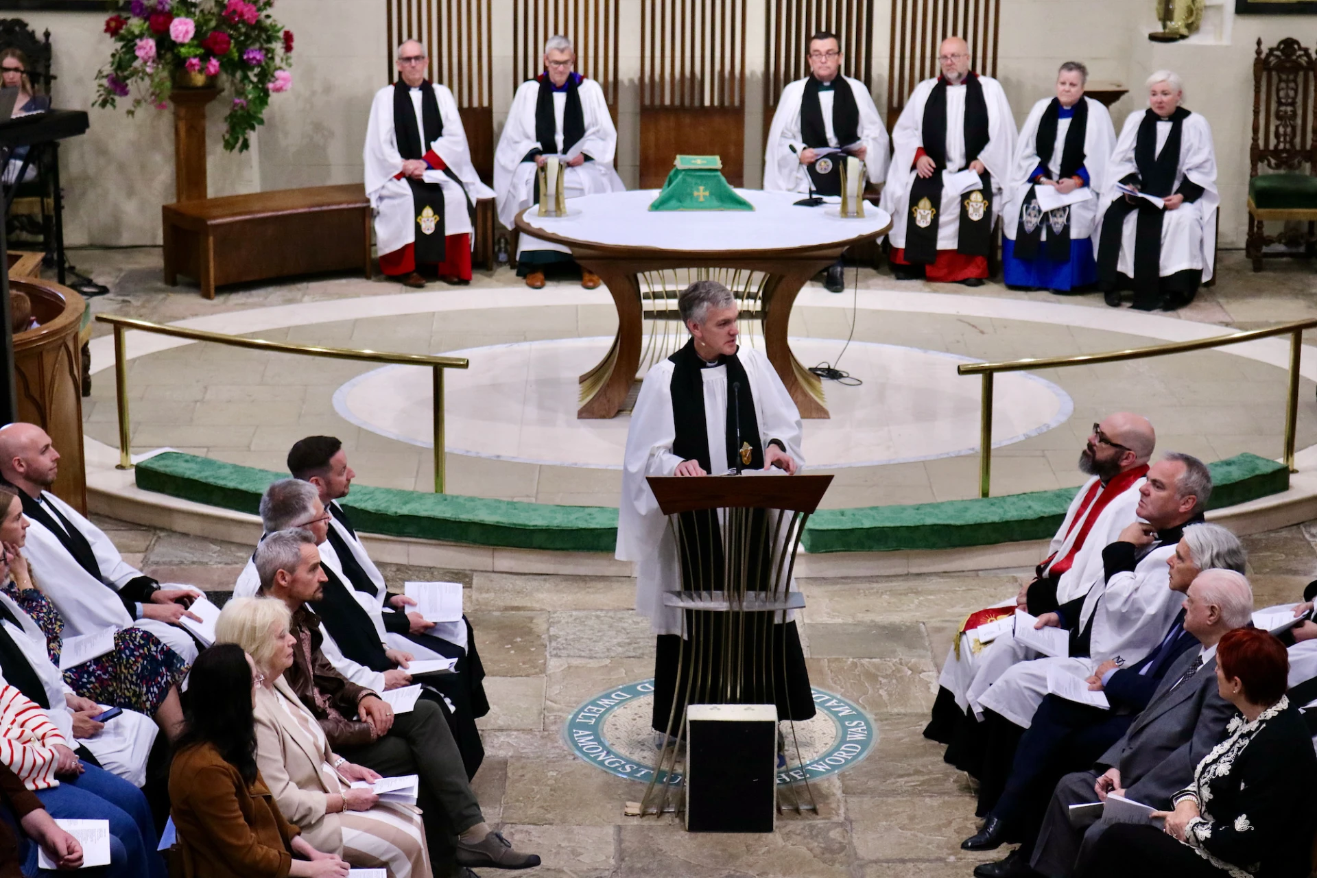 Revd Paul Harcourt gives the address