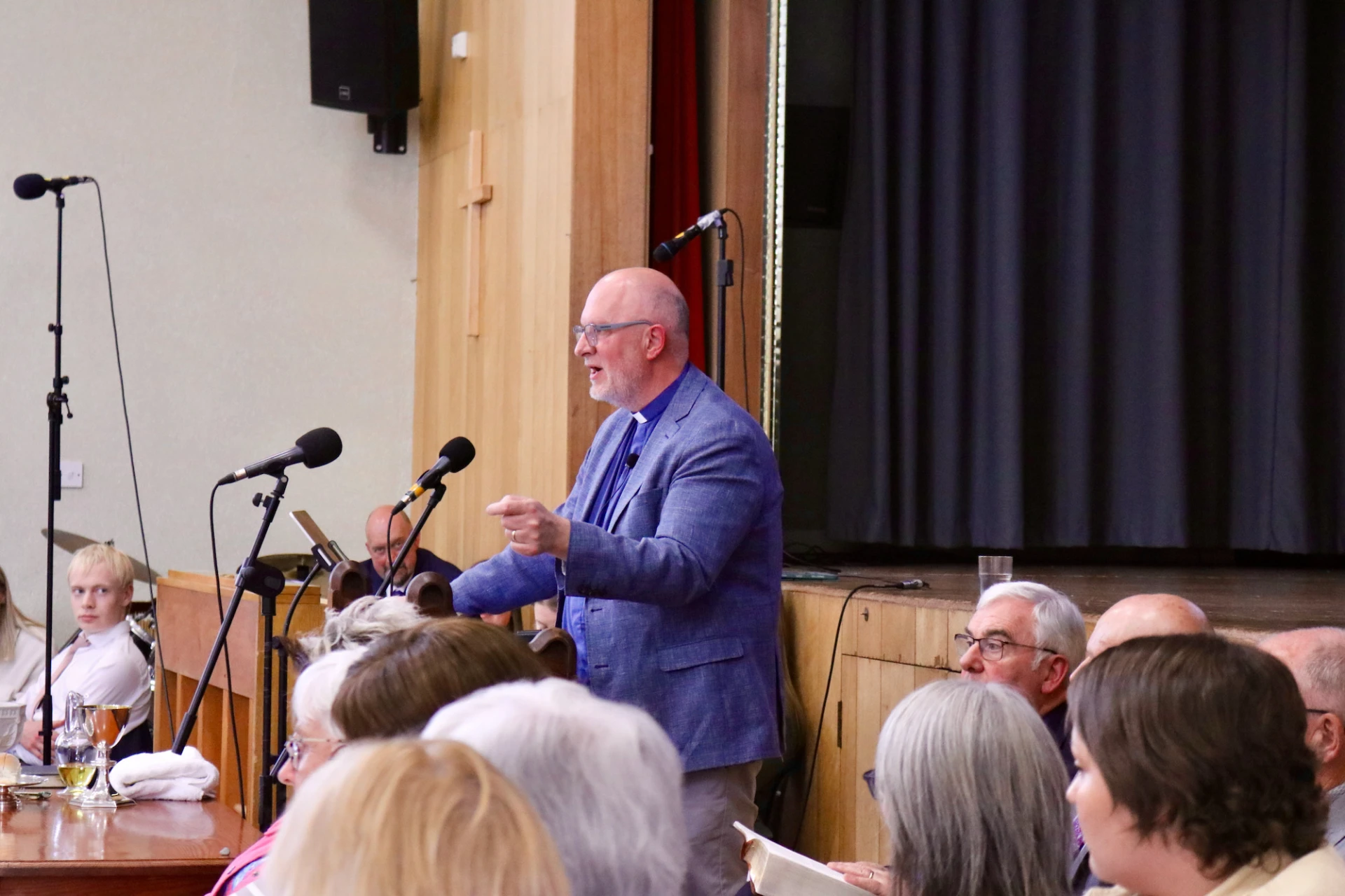 Revd Trevor Johnston gives the address